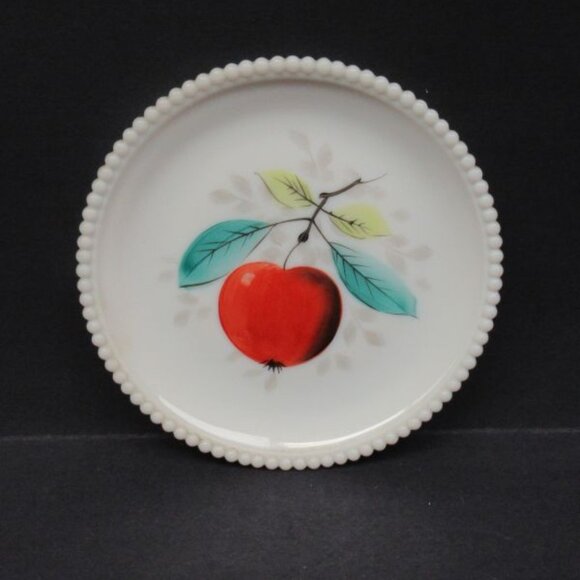 Westmoreland Milk Glass BEADED EDGE 7 1/4 Inch Hand Painted Apple Plate - Picture 3 of 4